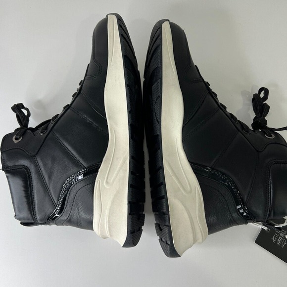 Carmela Comfortflex Made In Spain Leather Ankle Booties Black Size 9.5 - Picture 10 of 12